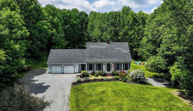 Peaceful Home in Central Maine