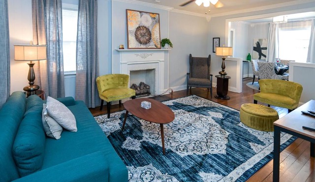 Peaceful home in downtown Huntsville with nice back patio!