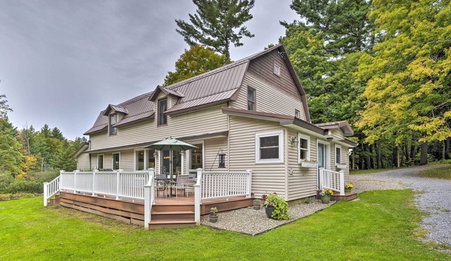 Peaceful Home w/11 Acres, Creek & Fire Pit!