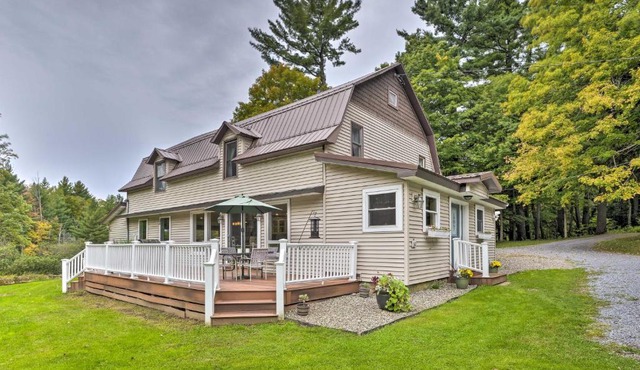 Peaceful Home with 11 Acres, Creek and Fire Pit!