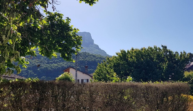 Peaceful house in the heart of the Chartreuse Natural Park with view of the Granier mountain range
