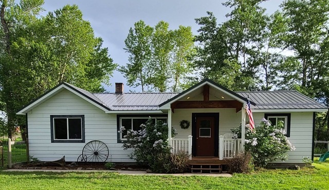 Peaceful house in Highwood Mountains. Private creek access. Large fenced yard.