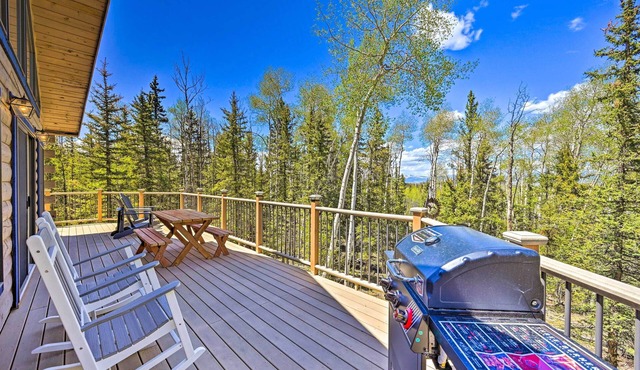 Peaceful Jefferson Cabin w/Deck - Pets Welcome!