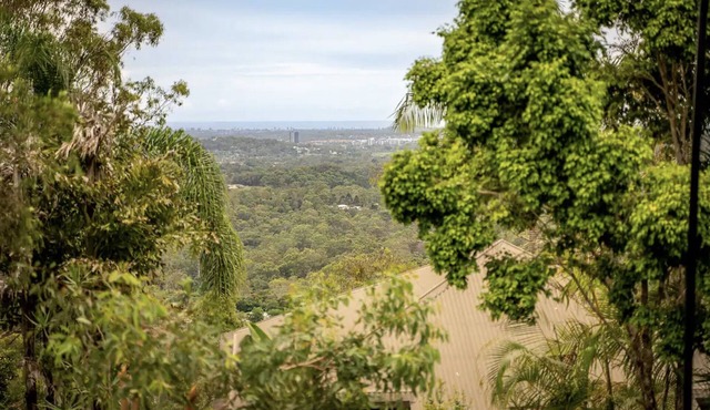 Peaceful Kookaburra cabin in Mudgerabah, fire pit