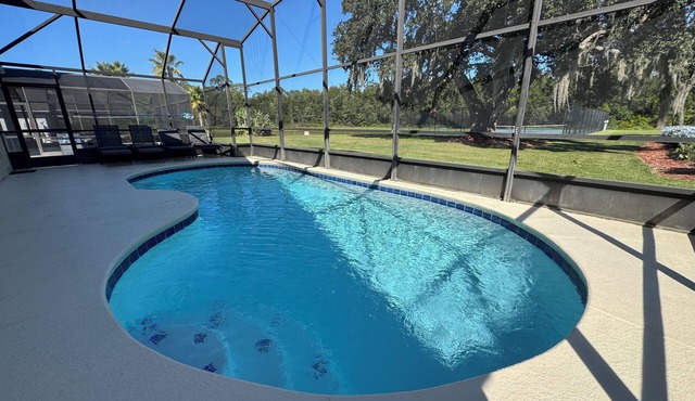 Peaceful Lake Berkley Retreat