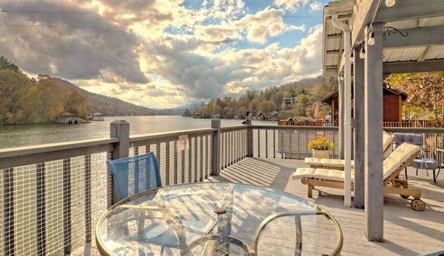 Peaceful Lake Burton Stay with Dock Access
