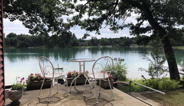 Peaceful Lake Home on Crystal Clear Water- Sunday to Sunday rental