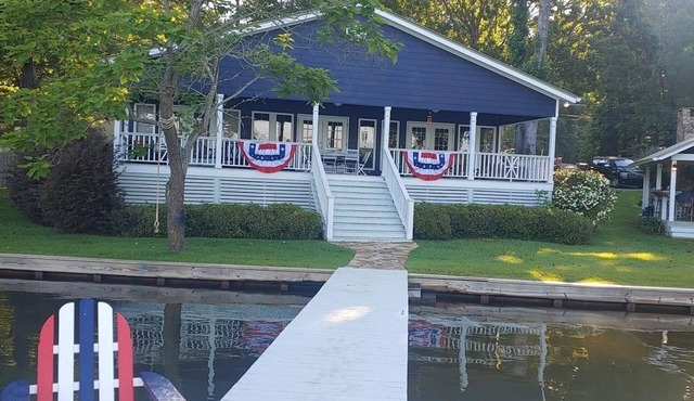 Peaceful lake house with private boat ramp and 2 docks