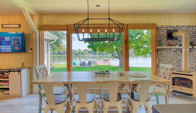 Peaceful Lake House - Brand New Remodel