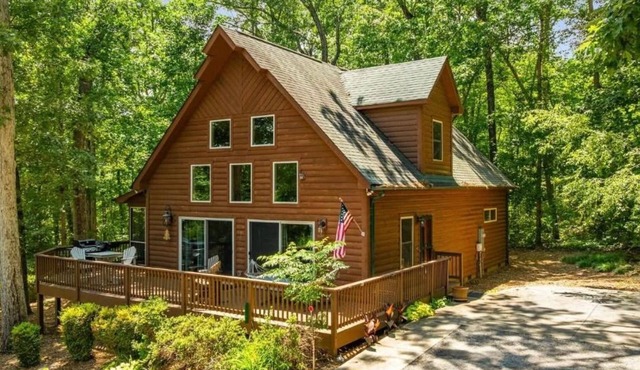 Peaceful Lake Keowee Home, Quiet Cove in Serenity Bay, Great for Clemson Events