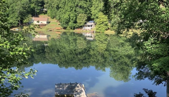 Peaceful Lake Retreat