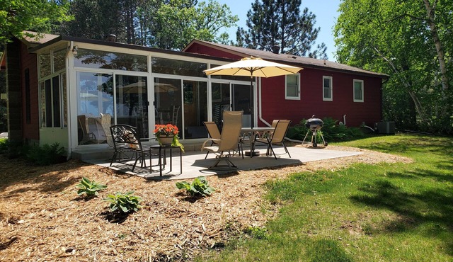 Peaceful Lake Retreat!