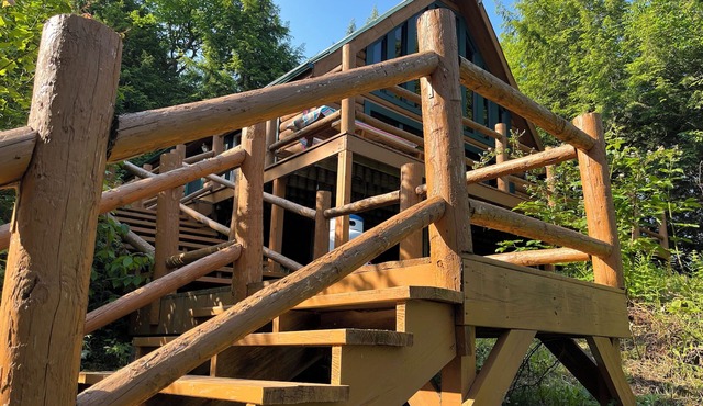 Peaceful Lakefront Hideaway