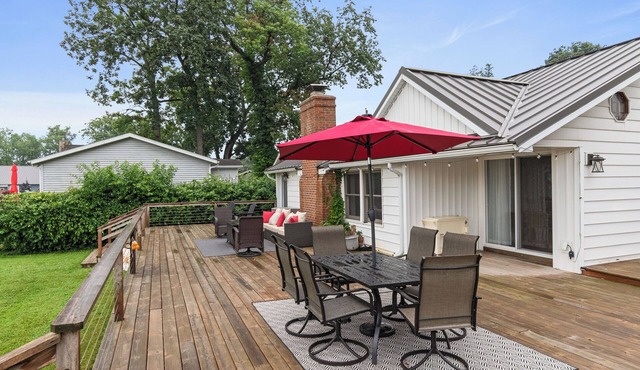 Peaceful Lakehouse Crystal Clear Water Views Family Fun