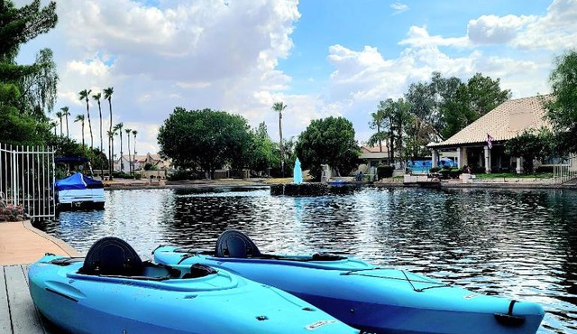 Peaceful lakeside home in Gilbert, AZ