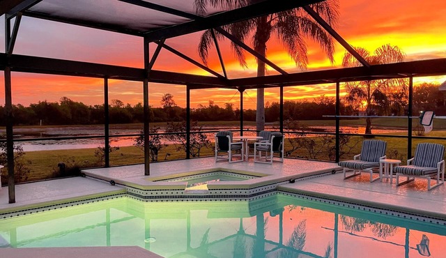 Peaceful Lakeside Pool Villa w/Star Wars Games Room Near Disney