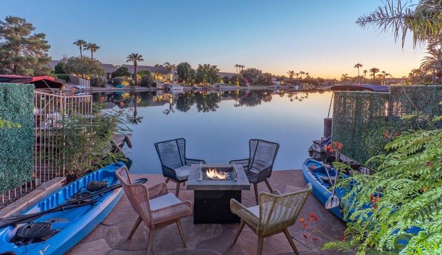 Peaceful Lakeside Setting w/4 Kayaks, Pvt Htd Pool, Game Room, Near Golf & Hiking/Biking Trails