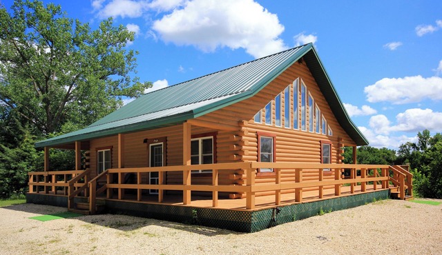 Peaceful Lakeview Cabin