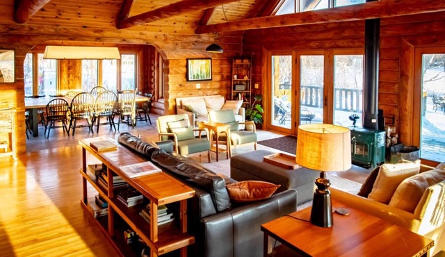 Peaceful Lakeview Cabin Stay On Private Pennisula