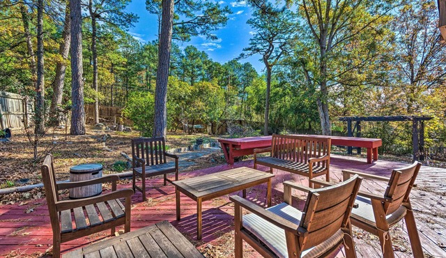 Peaceful Little Rock Abode w/ Yard & Fire Pit