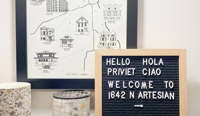 Peaceful Living-2Bdrm/2Bath w/Private Parking, WiFi-Work Station-Wicker Park!