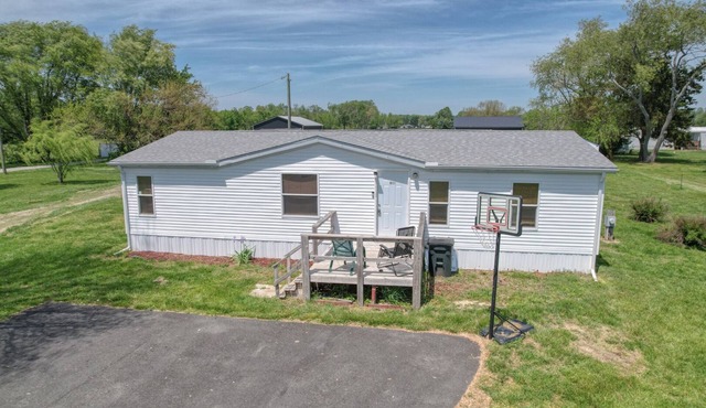 Peaceful living just outside of town