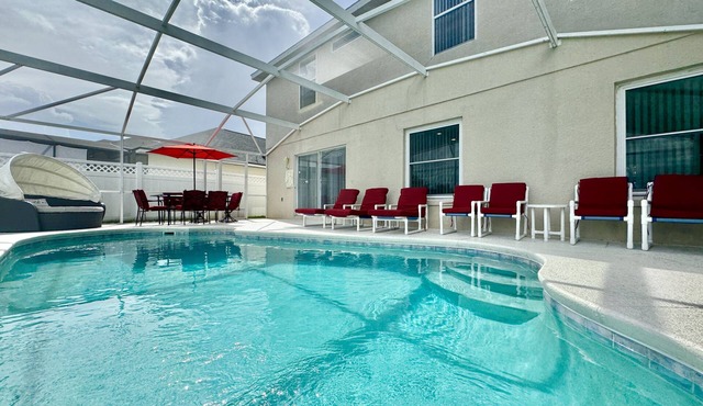 Peaceful & Lovely 5 bed Pool Home