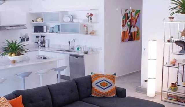 Peaceful Luxury Condo 1 minute to Beach & Town ✨