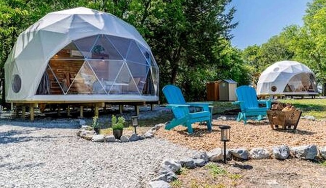 Peaceful Luxury Glamping Domes with Stargazing & Farm Retreat near Lake Access in Wolfe City, Texas