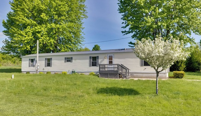 Peaceful MI Home on 1 Acre: Pets Welcome!