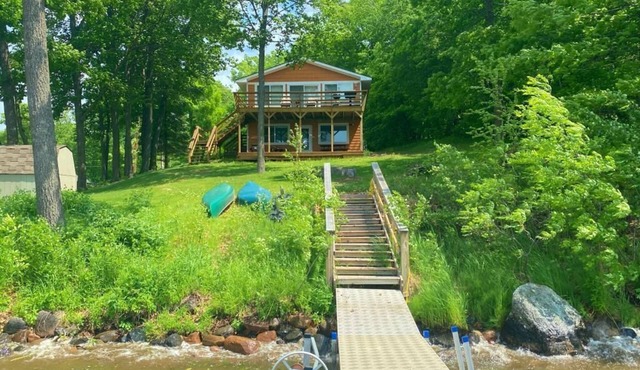 Peaceful MilleLacs Lakefront Cabin. Dog-Friendly!
