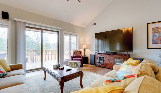 Peaceful Millington Home ~ 13 Mi to Memphis!