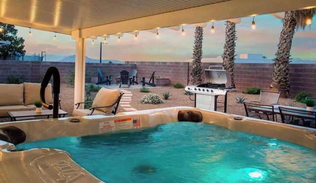 Peaceful & Modern 3 BR Las Vegas Home w/Hot Tub!