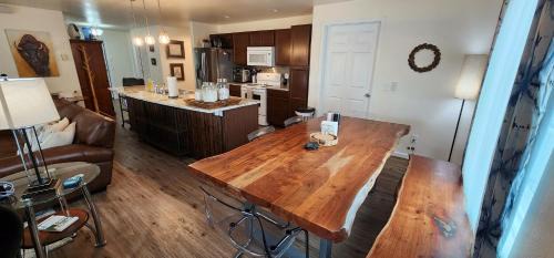 Peaceful Modern House by River & Park in Guernsey