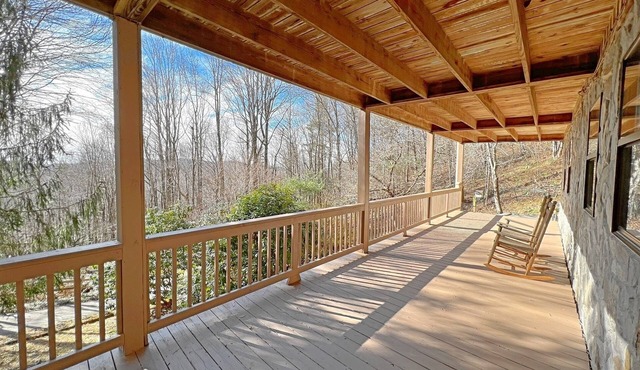 Peaceful Mountain Retreat!