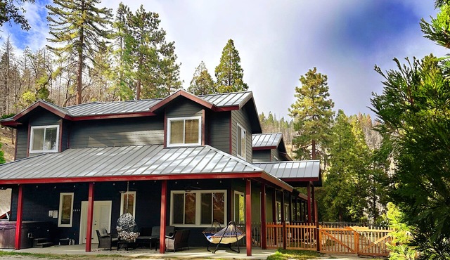 Peaceful Mountain Cabin w/Hot Tub. Pet Friendly. By Lake Isabella & Kern River.