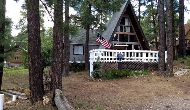 Peaceful Mountain Cottage near Humphrey's Peak in Flagstaff, Arizona