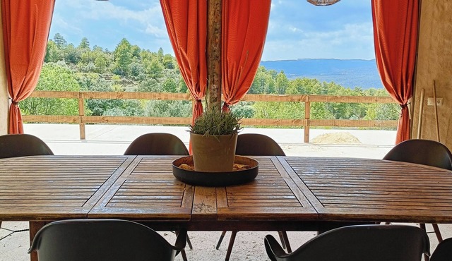 Peaceful mountain cottage with pool and amazing views close to the village