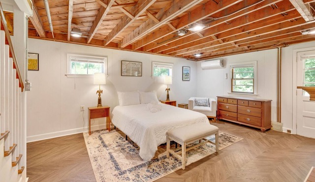 Peaceful Mountain Retreat Near Appalachian Trail, Wineries, Breweries and More