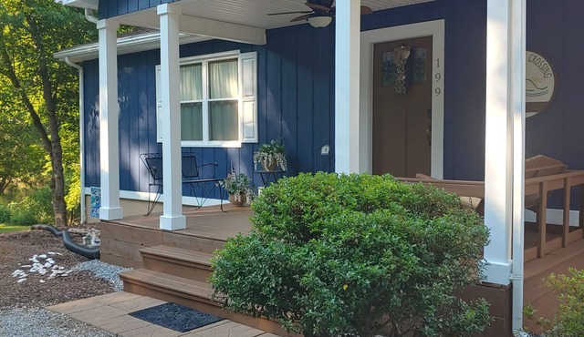 Peaceful mountain retreat on Walker Creek