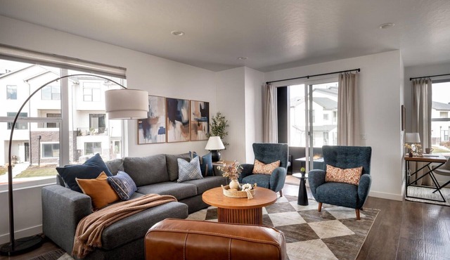 Peaceful Mtn Retreat - Sleeps 10 - Hot Tub, Family Fun