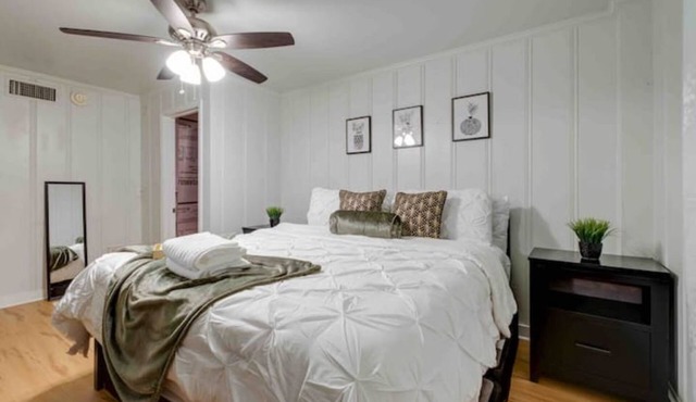 Peaceful Music City Staycation - Pet Friendly & FREE Parking!
