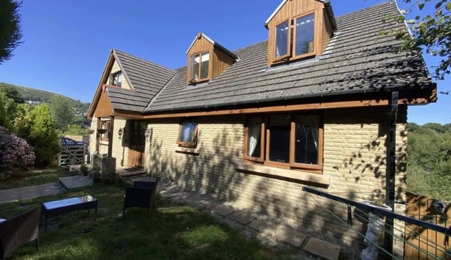 Peaceful Nature Reserve Edge Getaway Deluxe Annexe