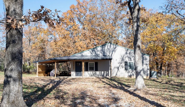Peaceful, NEWLY Constructed Barndominium Retreat Near Fort Leonard Wood