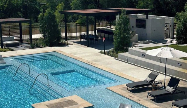 Peaceful North Austin Retreat Near The Domain