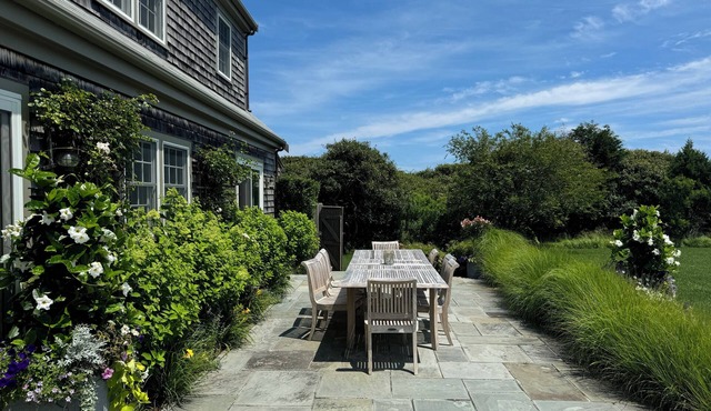 Peaceful Oasis: 5-Bedroom Home. Saltwater Pool, Hot Tub, and Attached Apartmentn