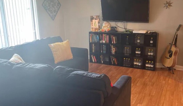 Peaceful ONE bedroom Apartment with at home gym