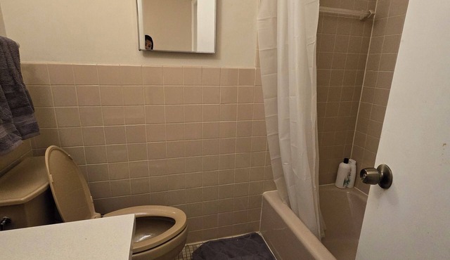 Peaceful One-Level Getaway in Silver Spring – Perfect for Elder Guests