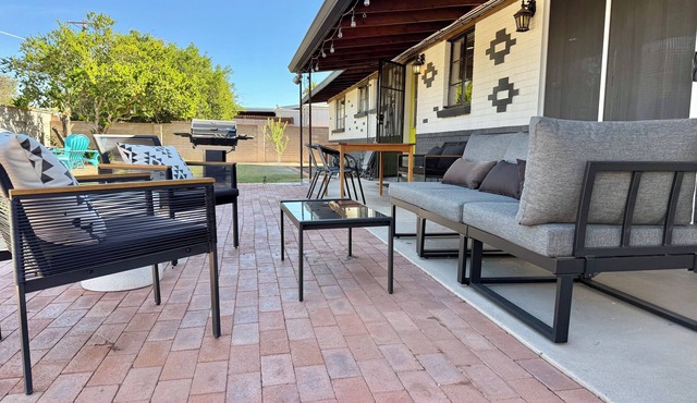 Peaceful Outdoor Living! Thoughtfully Designed Central to DT & Hiking Pets OK