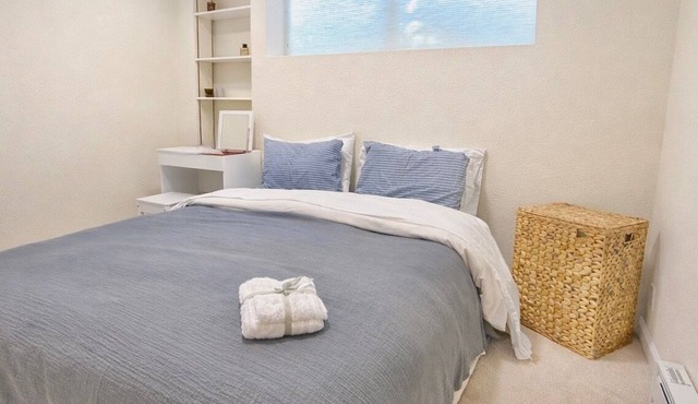 Peaceful Pacifica Retreat - Close to Trails and Coast